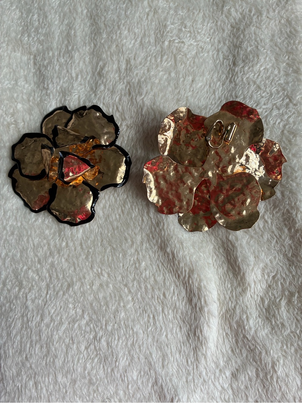 Gold Floral Flower Earrings - Women's Accessory